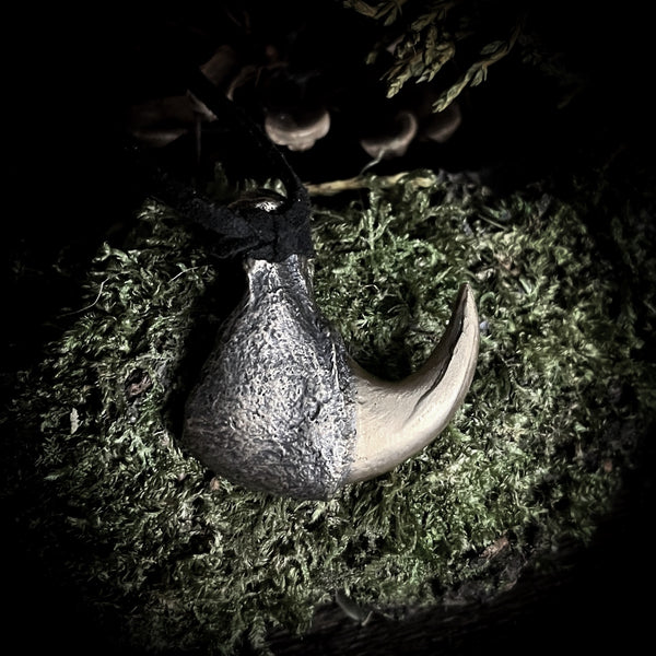 Bronze Bear claw pendant